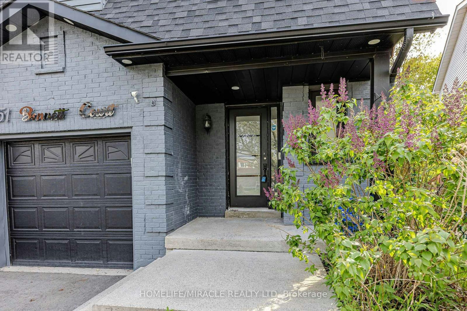851 Bennett Court, Oshawa, ON, L1K 1V3 - 3