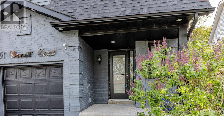 851 Bennett Court, Oshawa, ON, L1K 1V3 - 3