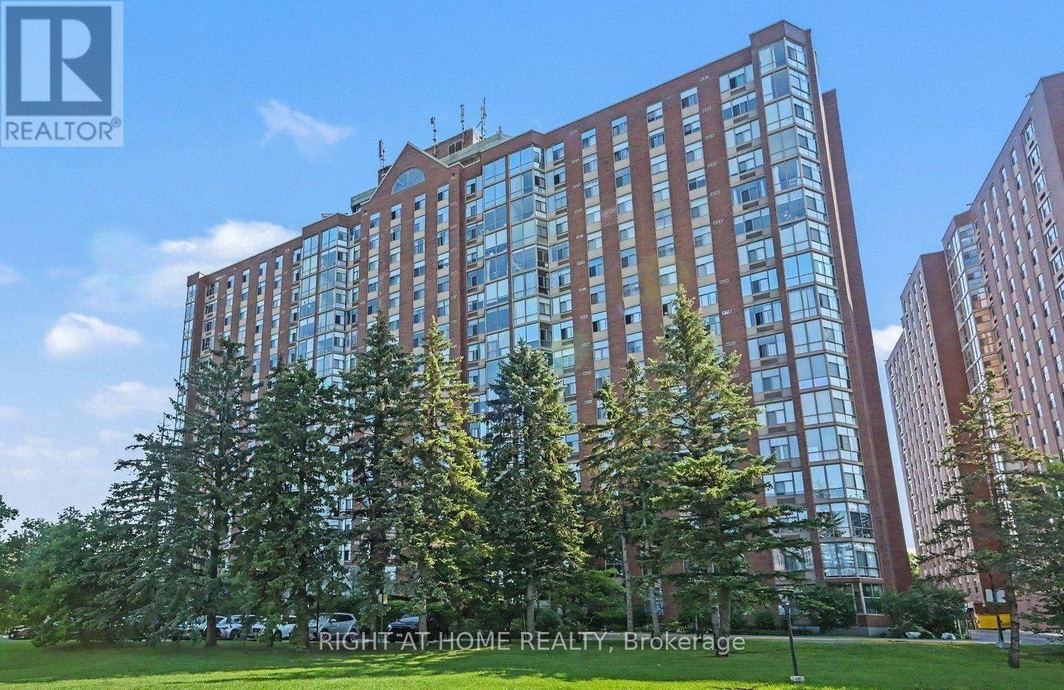 701-2759 Carousel Crescent N, Ottawa, ON, K1T 2N5