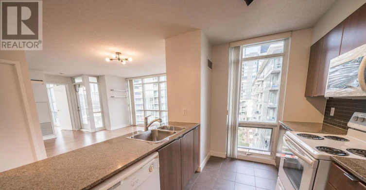703-11 Brunel Court, Toronto, ON, M5V 3Y3 - 4
