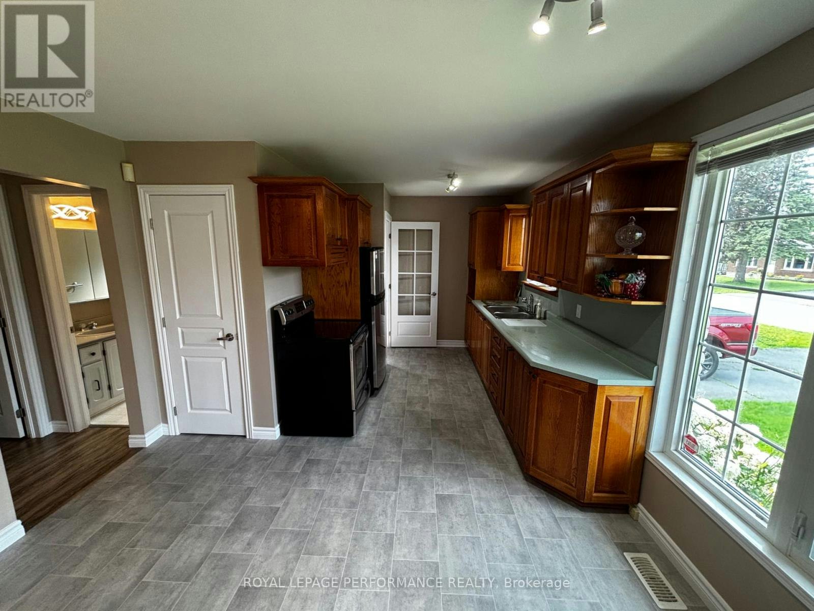 3013 Johnston Avenue, Cornwall, ON, K6K 1G8 - 6