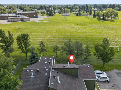 8031 27 Avenue NW - 4