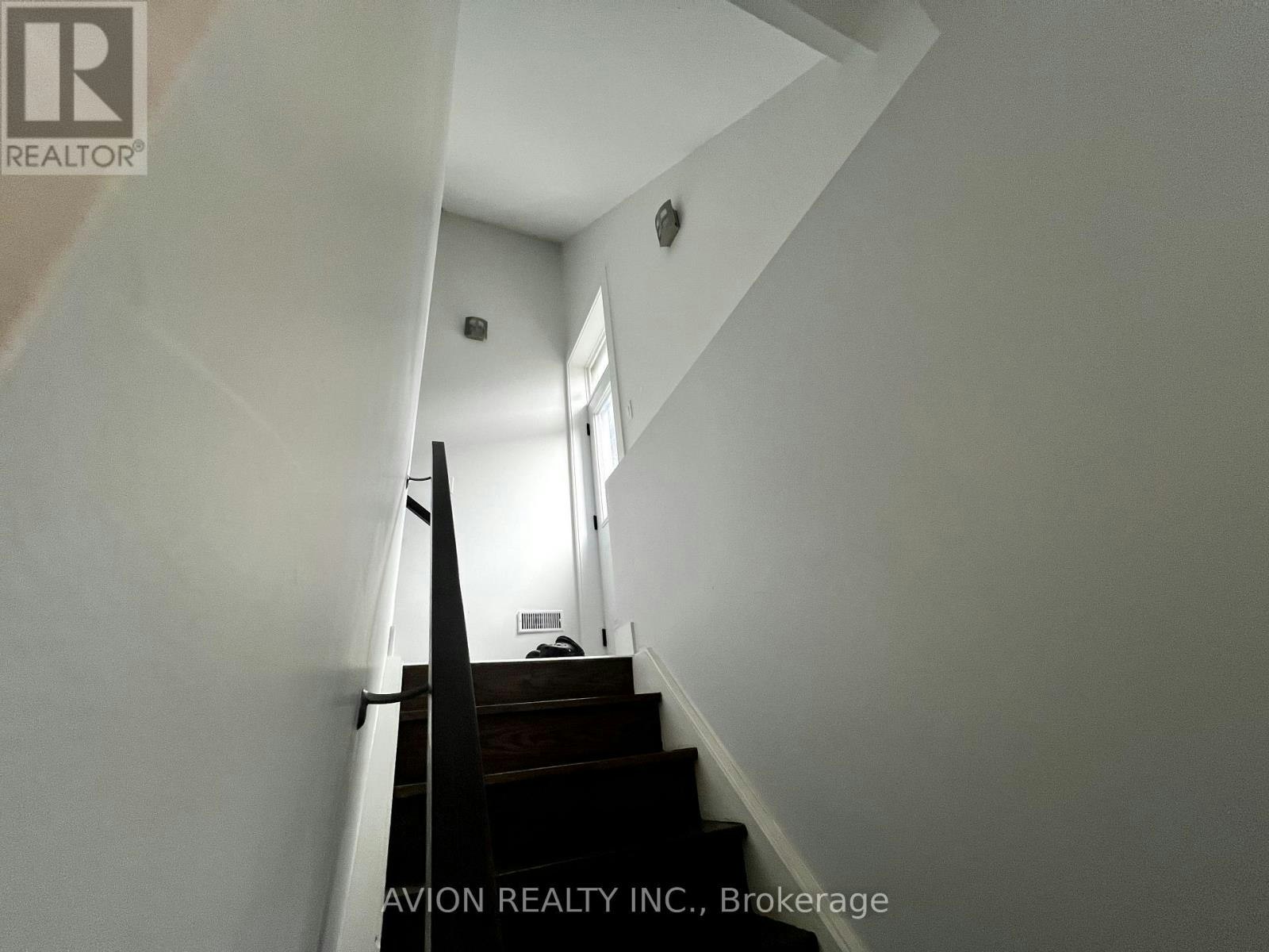 BSMT-28 Monarchdale Avenue, Toronto, ON, M6M 2S7 - 4