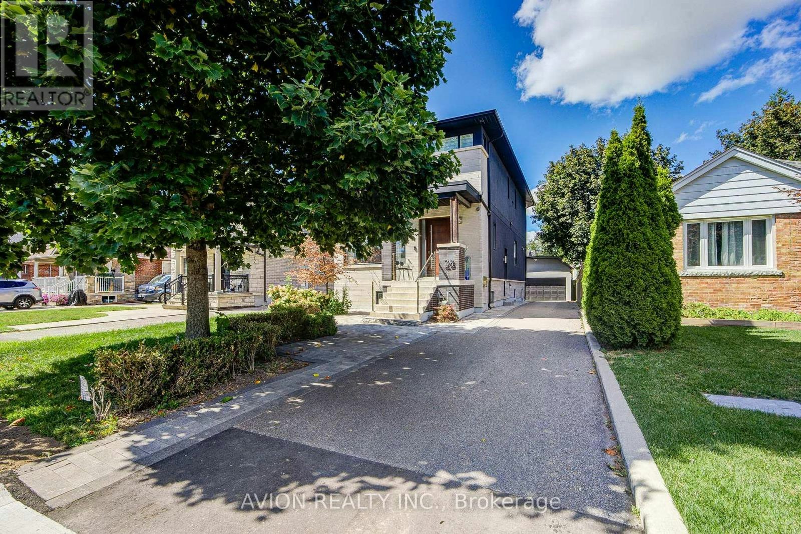 BSMT-28 Monarchdale Avenue, Toronto, ON, M6M 2S7