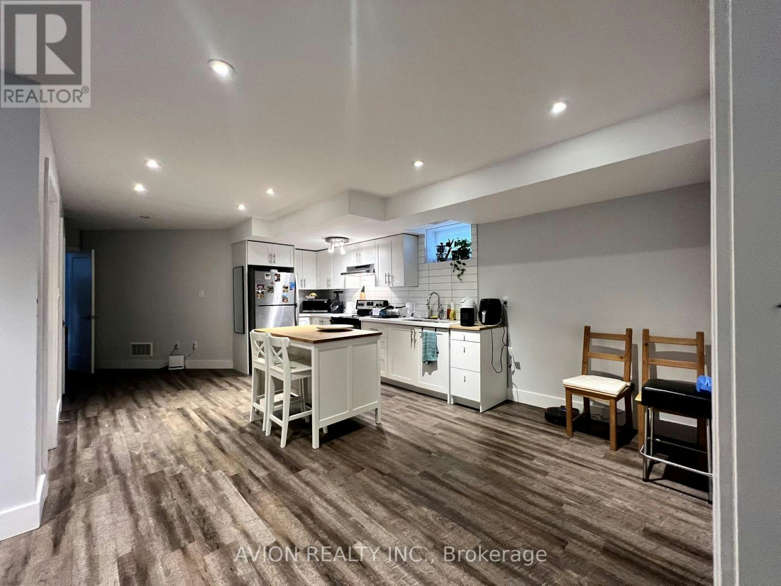BSMT-28 Monarchdale Avenue, Toronto, ON, M6M 2S7 - 10