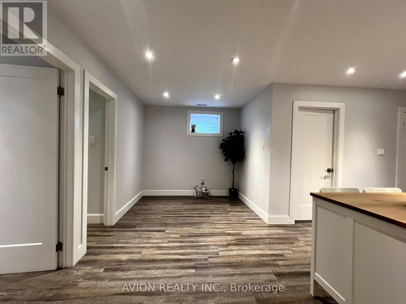 BSMT-28 Monarchdale Avenue, Toronto, ON, M6M 2S7 - 12