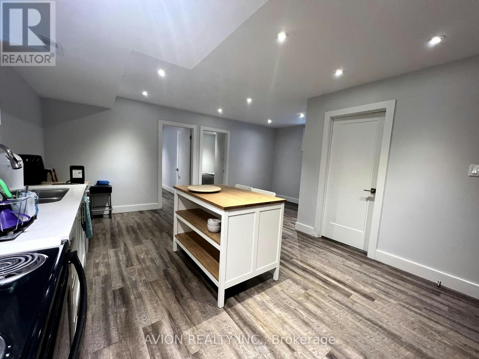 BSMT-28 Monarchdale Avenue, Toronto, ON, M6M 2S7 - 8