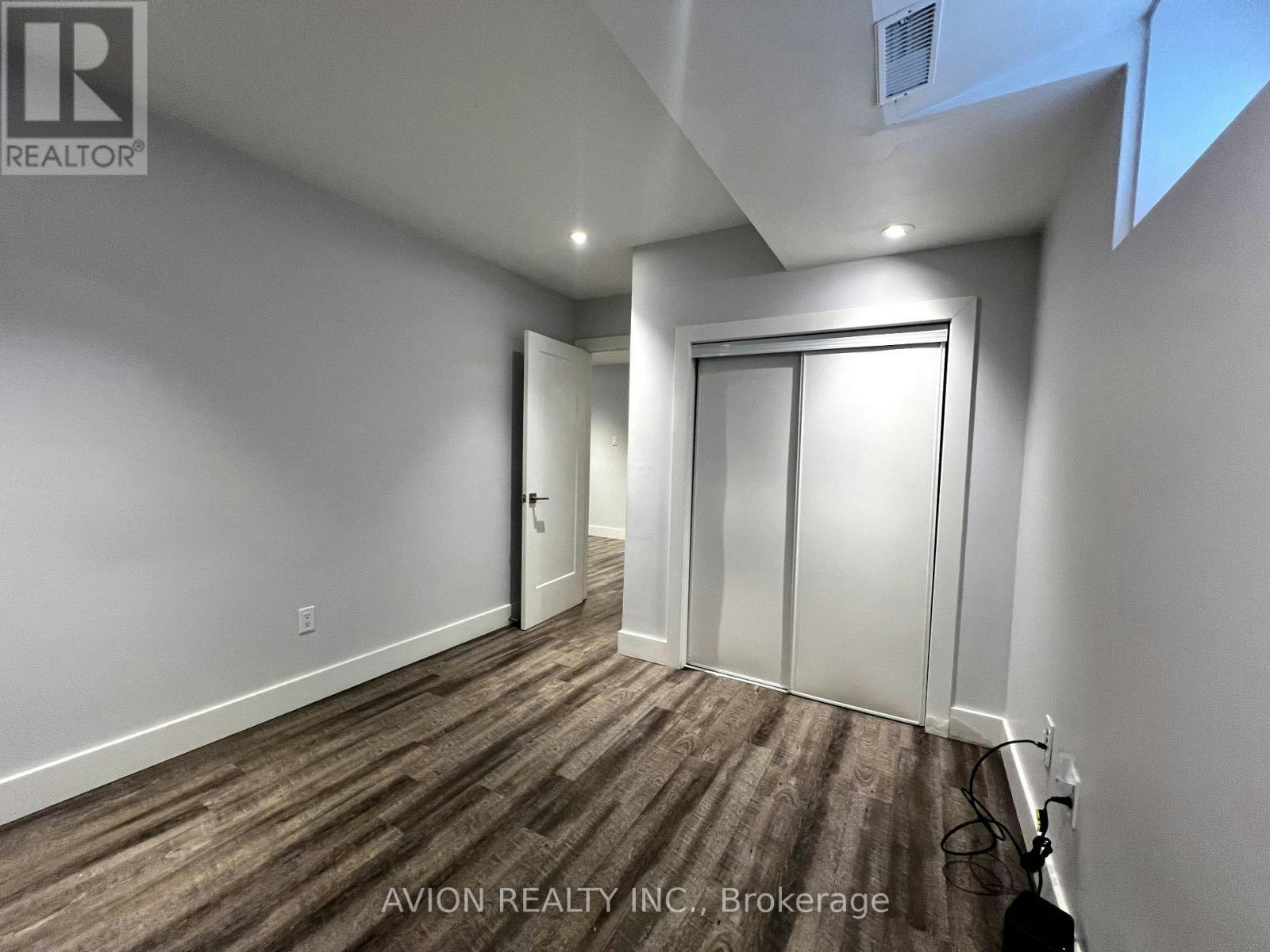 BSMT-28 Monarchdale Avenue, Toronto, ON, M6M 2S7 - 18
