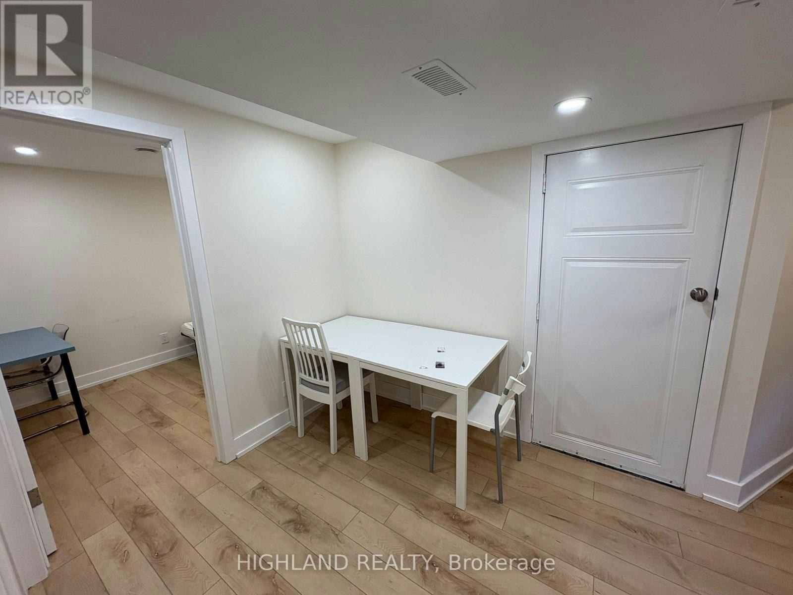 BASEMENT-167 Churchill Avenue, Toronto, ON, M2N 1Z3 - 6