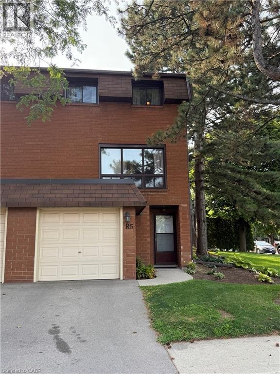 R5-444 Stone Church Road W, Hamilton, ON, L9B 1R1