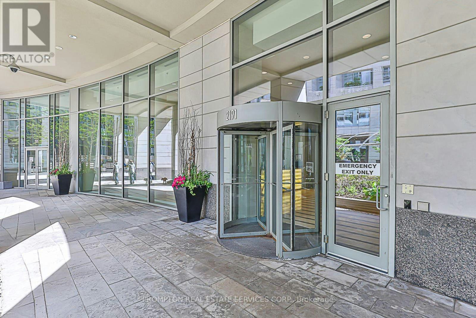 2905-2191 Yonge Street, Toronto, ON, M4S 3H8 - 4