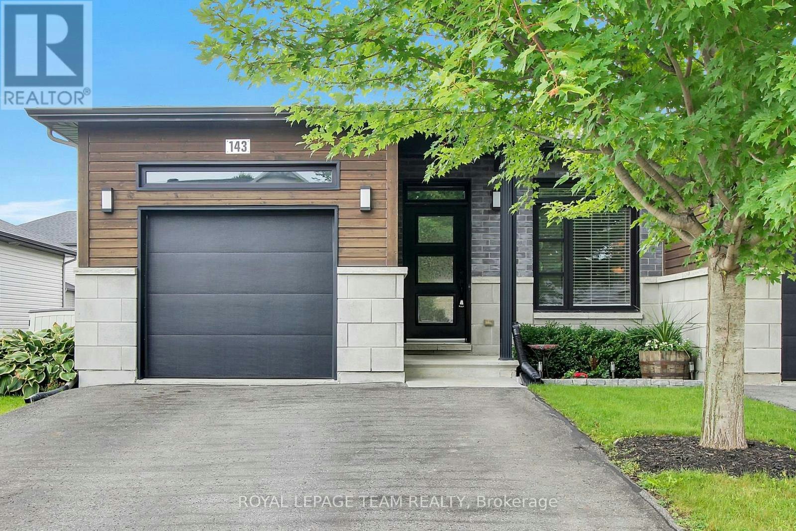 143 St Malo Place, Russell, ON, K0A 1W0