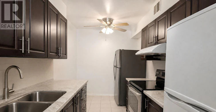 1709 Bedroom 45 Silver Springs Boulevard, Toronto, ON, M1V 1R2 - 9