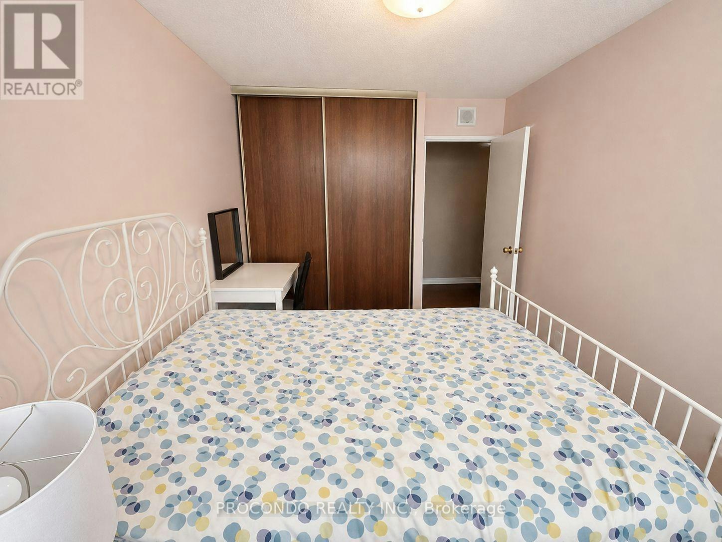 1709 Bedroom 45 Silver Springs Boulevard, Toronto, ON, M1V 1R2 - 2