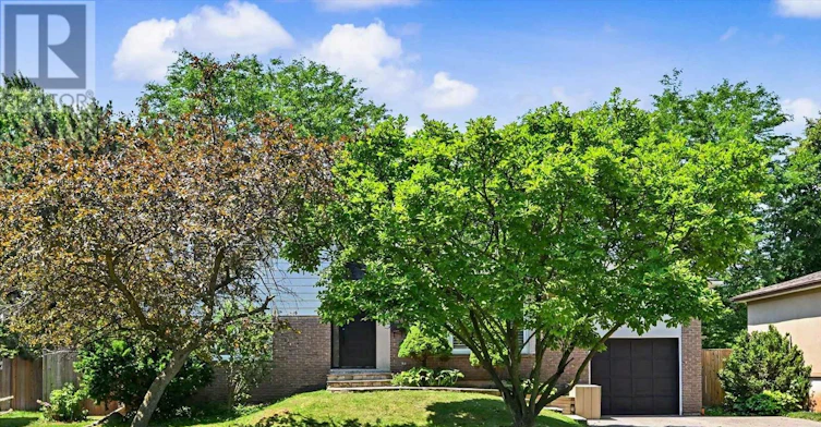 444 Withnell Crescent, Oakville, ON, L6L 3L9 - 3