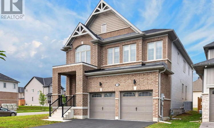 19 Hennessey Crescent