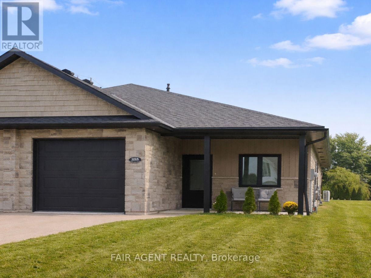 2-255 Albert Street, Huron East, ON, N0G 1H0