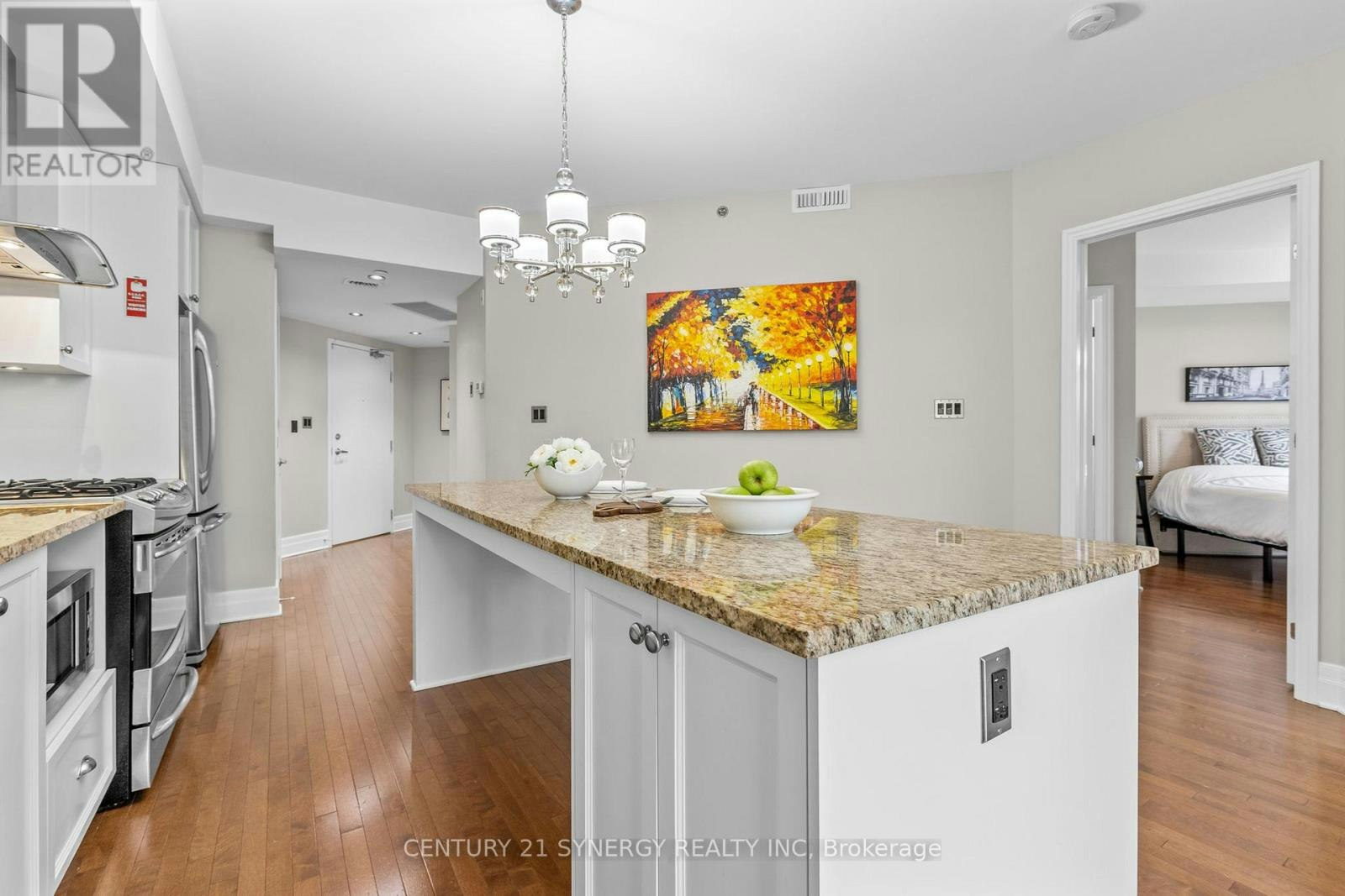 312-808 Bronson Avenue, Ottawa, ON, K1S 5A4 - 5