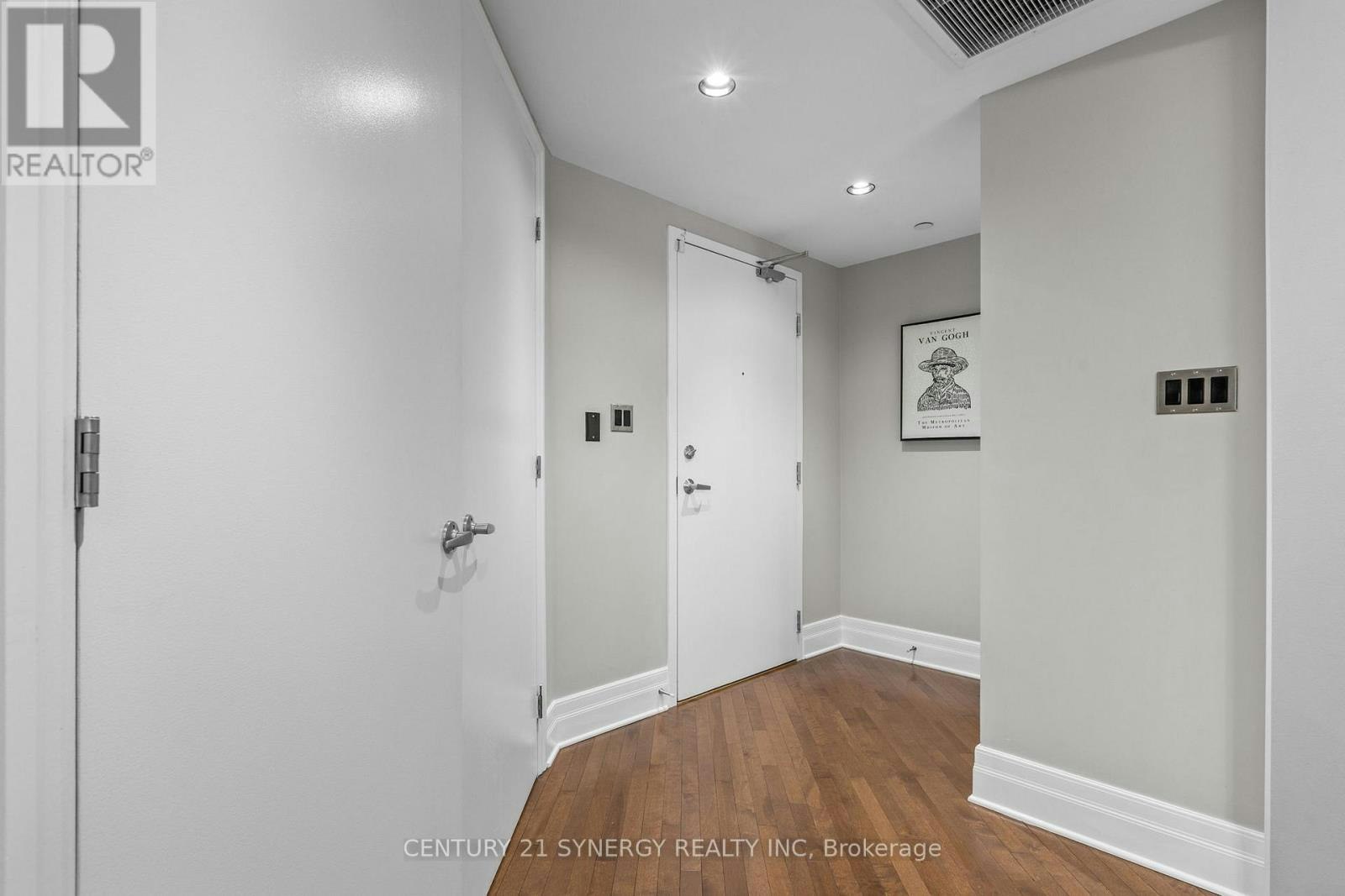 312-808 Bronson Avenue, Ottawa, ON, K1S 5A4 - 3