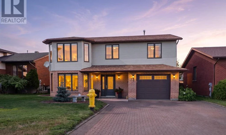 71 Chantal Crescent