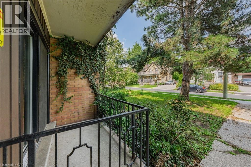 4-157 Ahrens Street W, Kitchener, ON, N2H 4C8 - 23