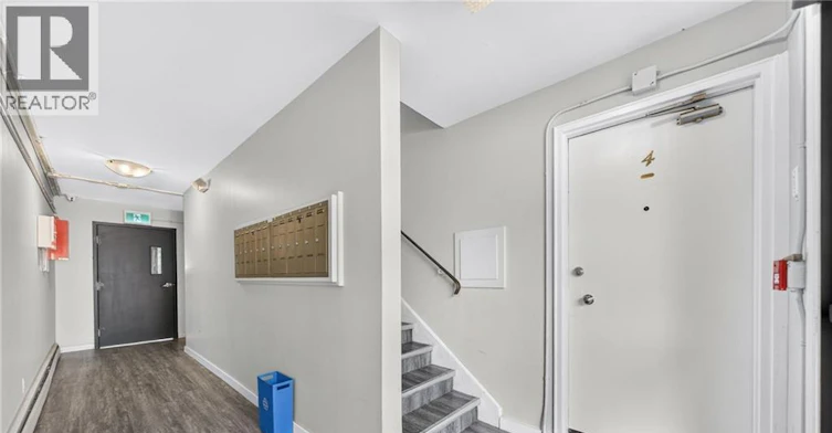 4-157 Ahrens Street W, Kitchener, ON, N2H 4C8 - 4