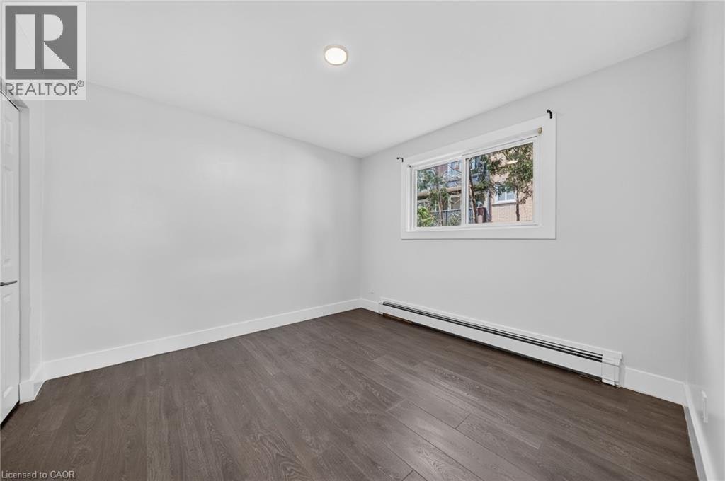 4-157 Ahrens Street W, Kitchener, ON, N2H 4C8 - 17