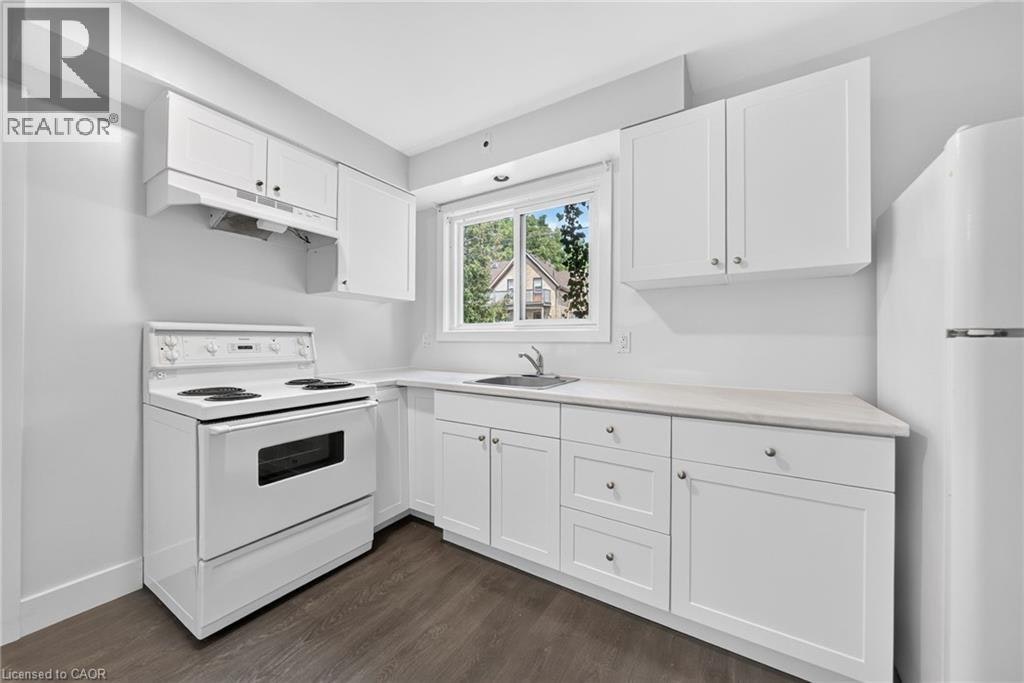 4-157 Ahrens Street W, Kitchener, ON, N2H 4C8 - 13