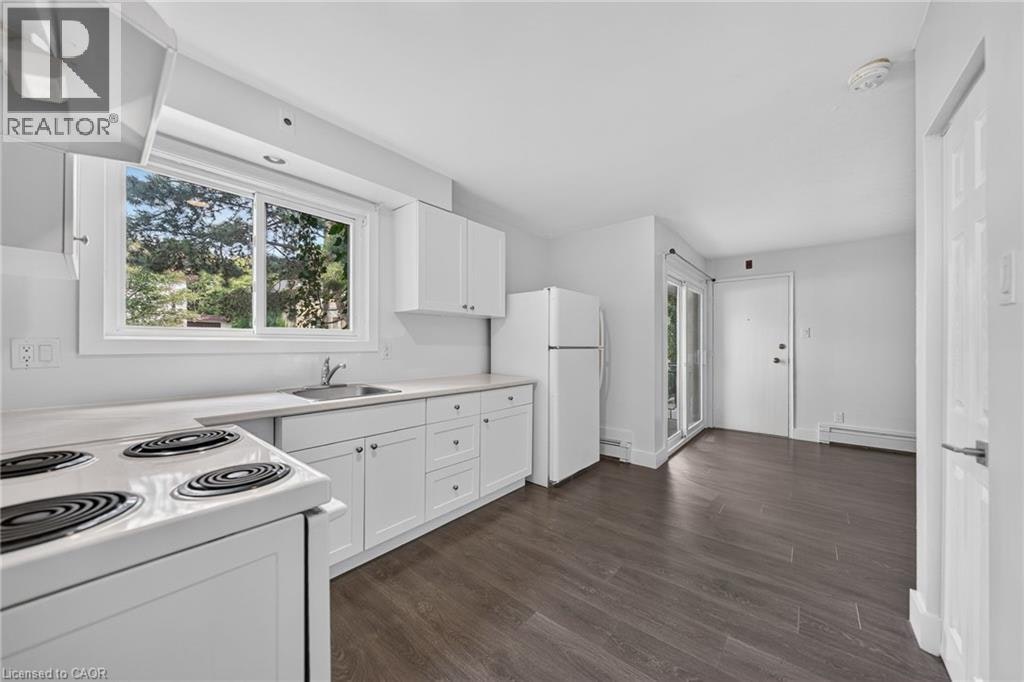 4-157 Ahrens Street W, Kitchener, ON, N2H 4C8 - 15