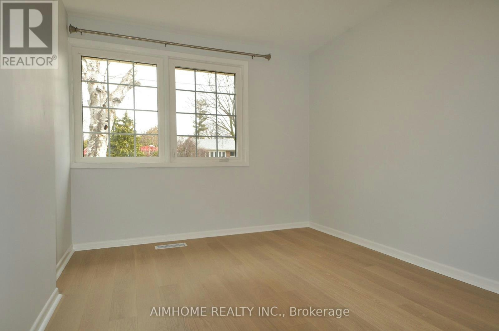 2-14 Dukinfield Crescent, Toronto, ON, M3A 2S1 - 3