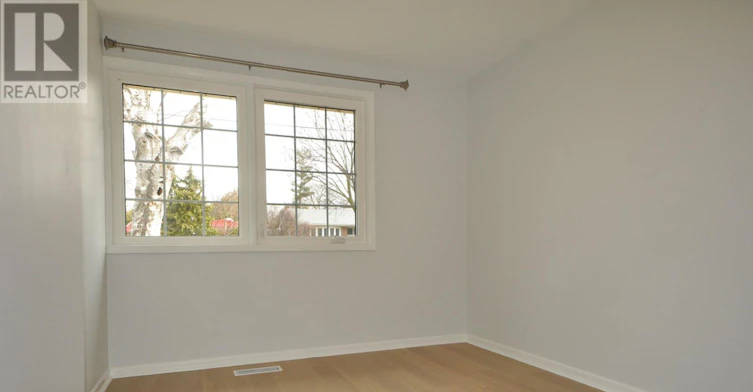 2-14 Dukinfield Crescent, Toronto, ON, M3A 2S1 - 3