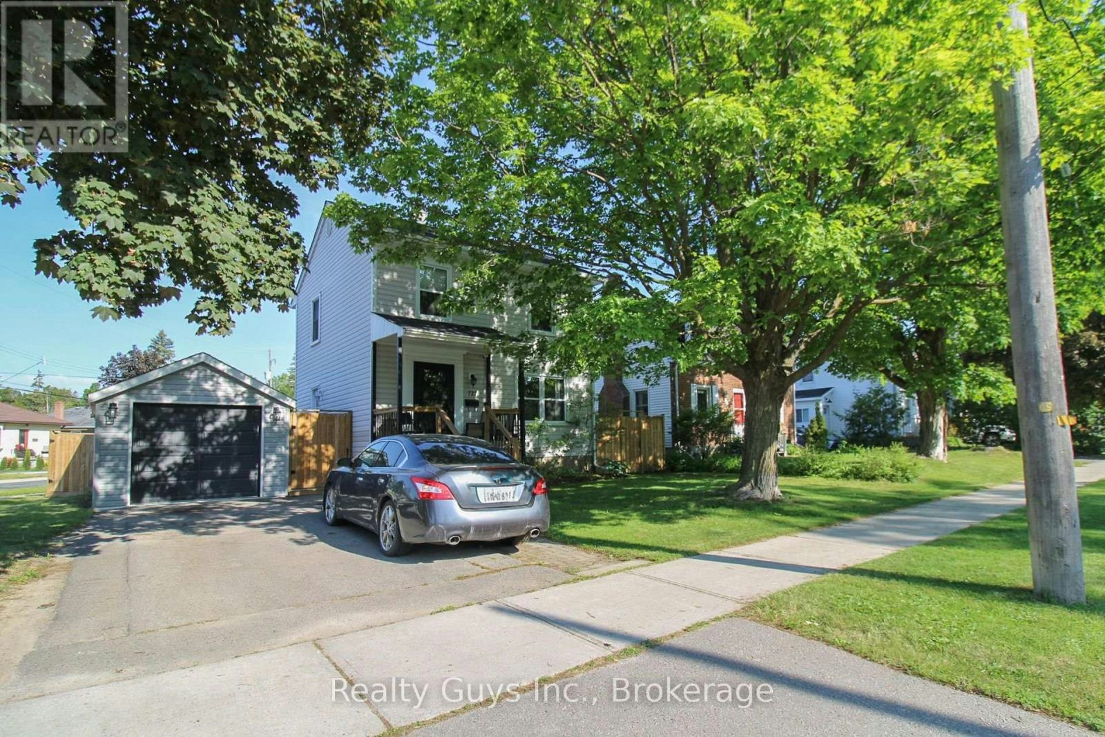 727 Chesterfield Avenue, Peterborough, ON, K9H 4Y1