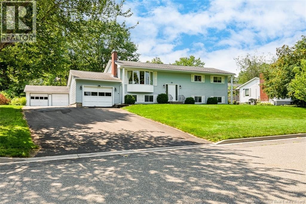 32 Tulip Street, Fredericton, NB, E3C 1L2
