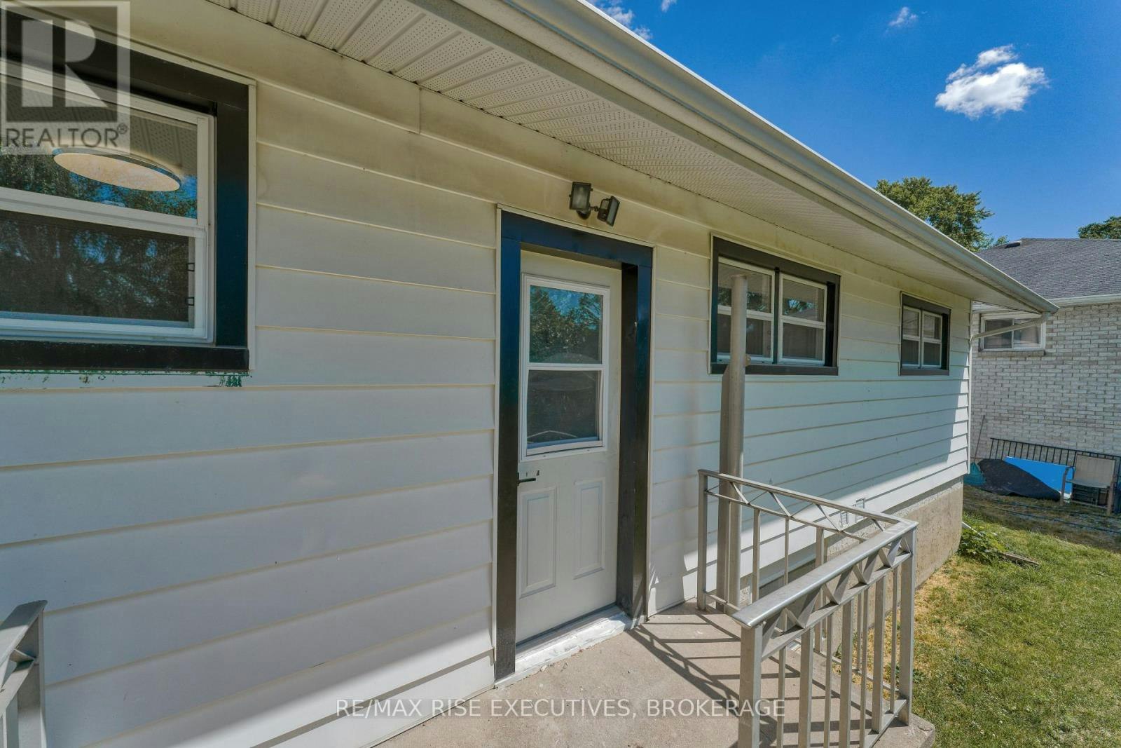 2-1640 Mary Street, Kingston, ON, K7M 5J1 - 2
