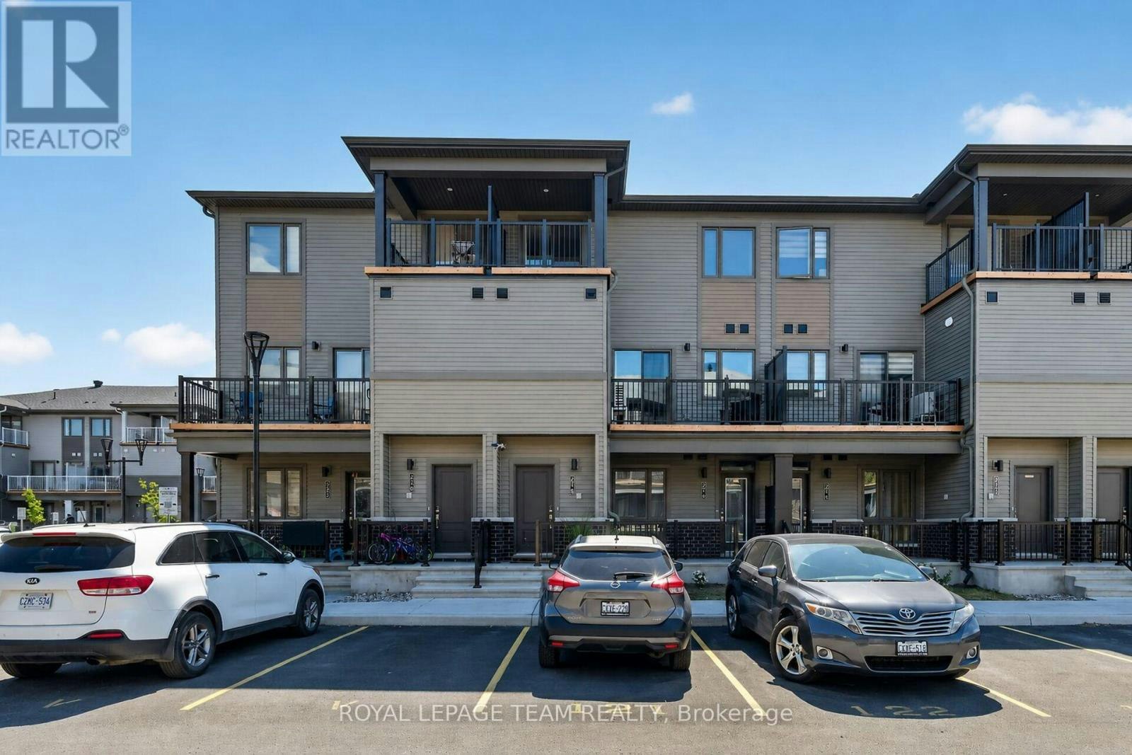 218 Parnian Private, Manotick, ON, K2J 4H7