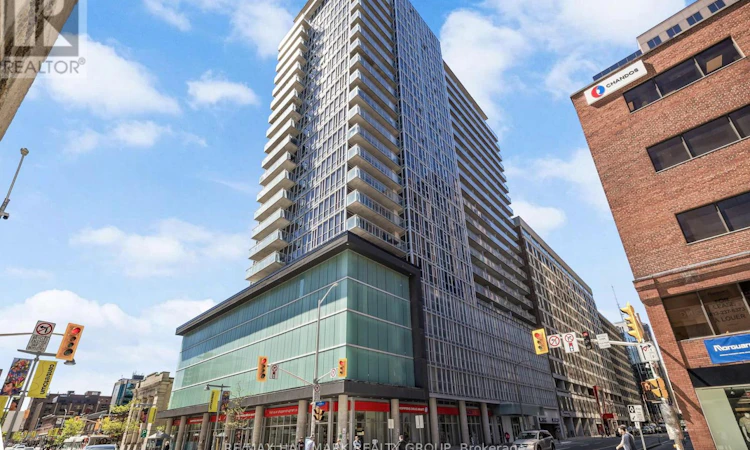 1804-324 Laurier Avenue W