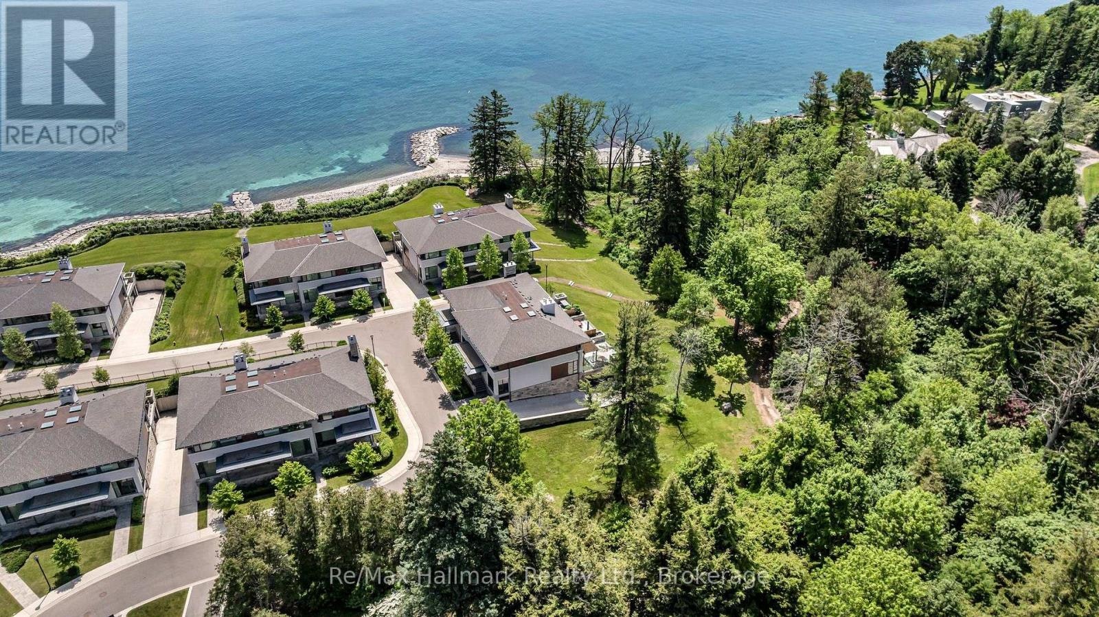 14-10 Maple Grove Drive, Oakville, ON, L6J 0E1