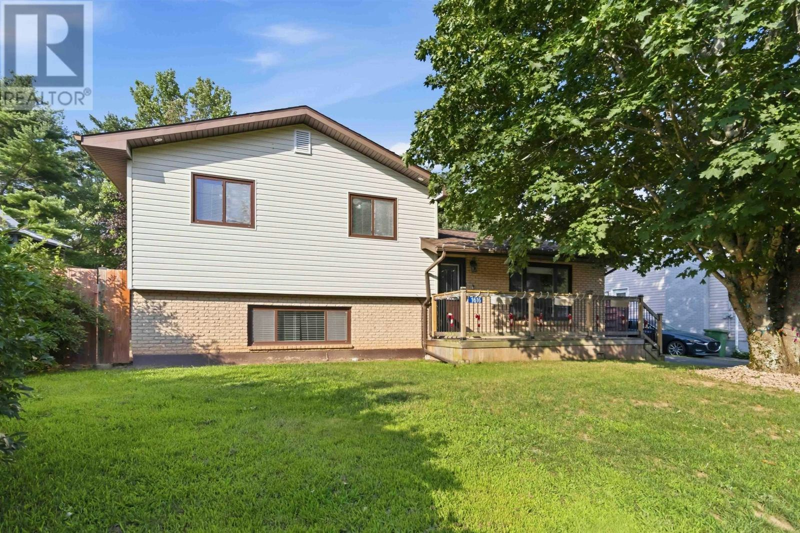 1616 Riverside Drive, Lower Sackville, NS, B4C 2Y8