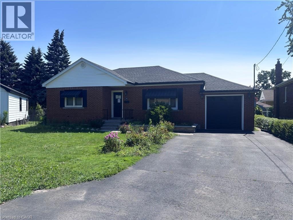 48 Mountain Avenue, Hamilton, ON, L8G 3N9