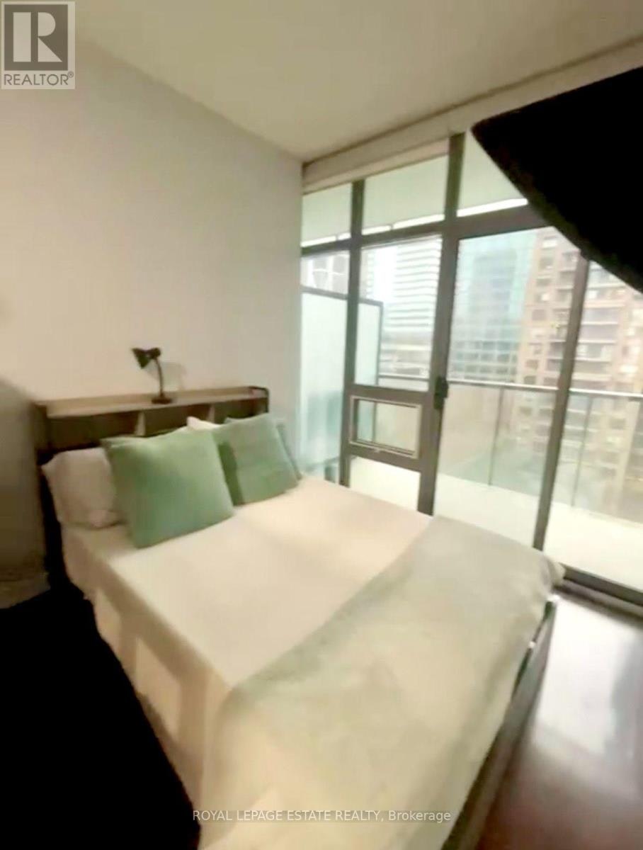 910-33 Charles Street E, Toronto, ON, M4Y 0A2 - 7