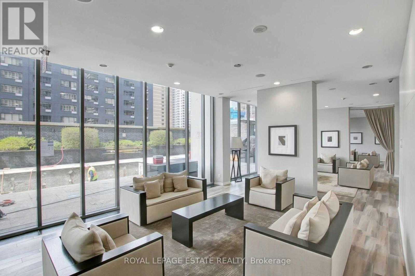910-33 Charles Street E, Toronto, ON, M4Y 0A2 - 13