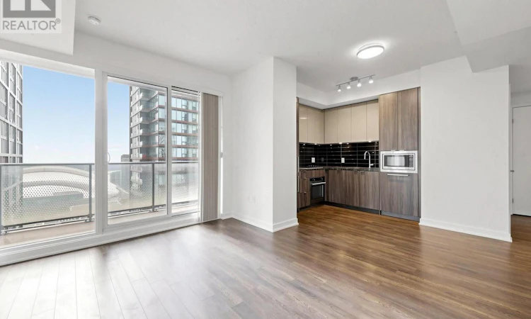 3711-125 Blue Jays Way