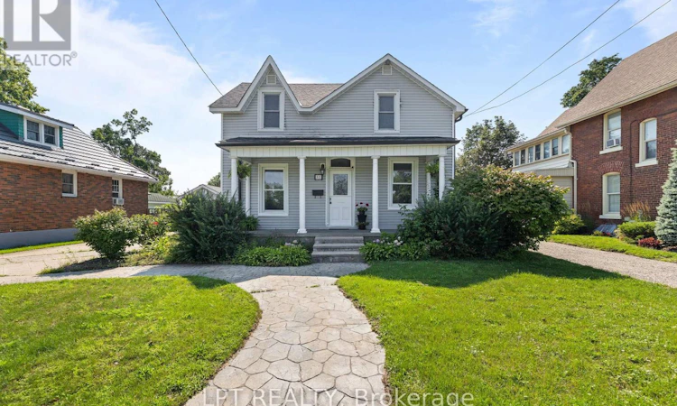 52 Parkside Drive E