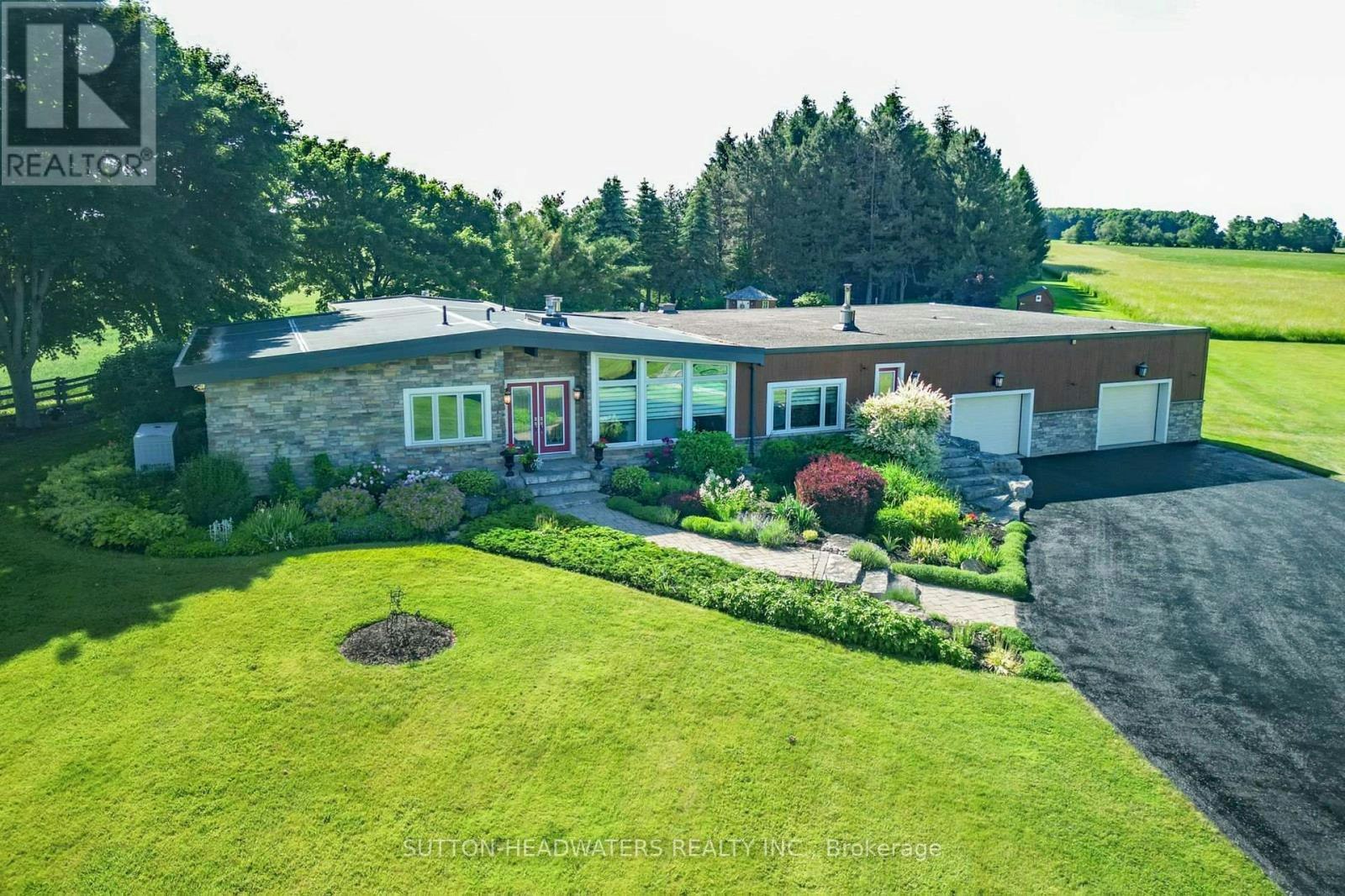 064349 3 County Rd, East Garafraxa, ON, L9W 7J5