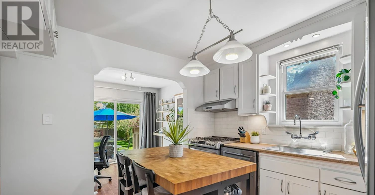 1583 Blanefield Road, Mississauga, ON, L5G 4H3 - 4