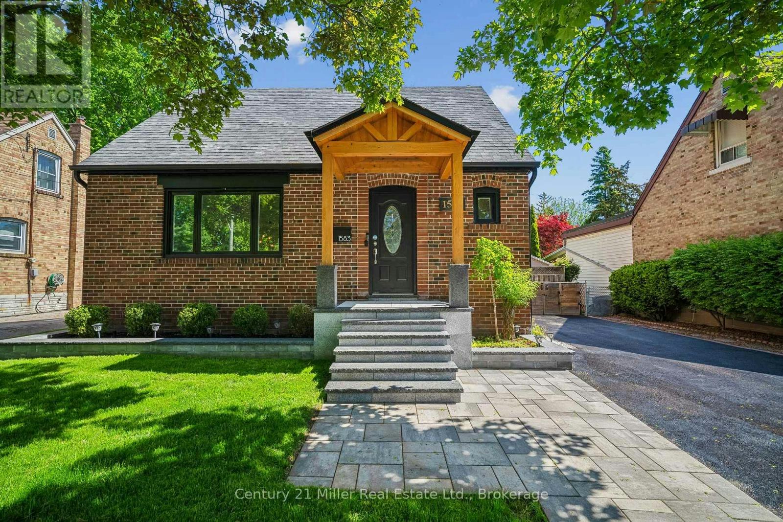 1583 Blanefield Road, Mississauga, ON, L5G 4H3