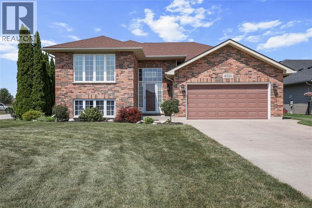 4026 Applewood Drive, Petrolia, ON, N0N 1R0