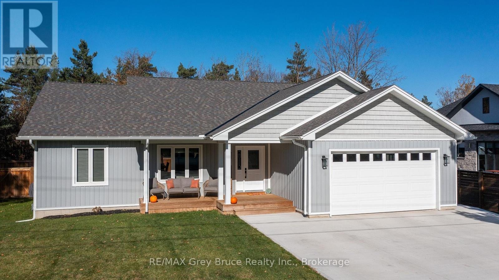 611 Sixth Street N, South Bruce Peninsula, ON, N0H 2G0
