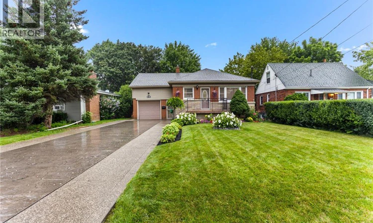 62 Randall Avenue