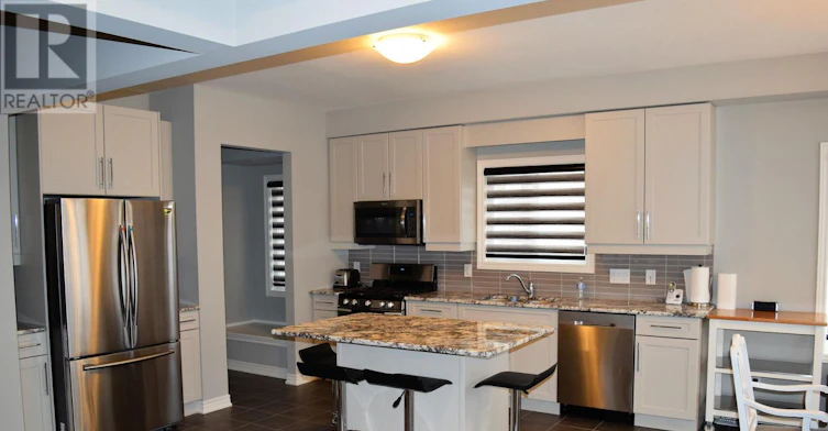 97 Crow Street S, Welland, ON, L3C 0G6 - 2